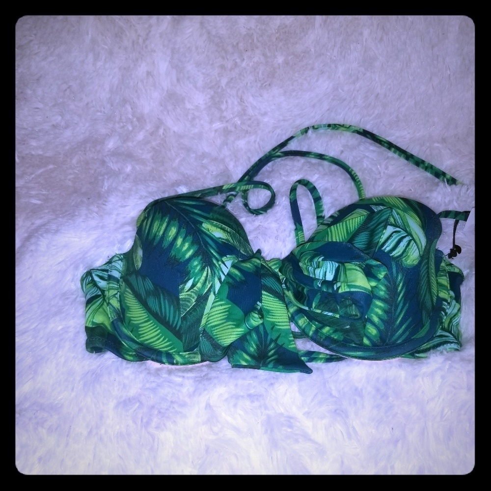 Shade and shore nwt bikini top